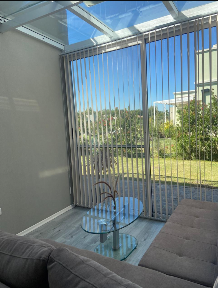 MAJESTUOSA RESIDENCIA DE 5 AMBIENTES EN VENTA EN EL CLUB DE CAMPO LA RESERVA ESCONDIDA - AREA 60