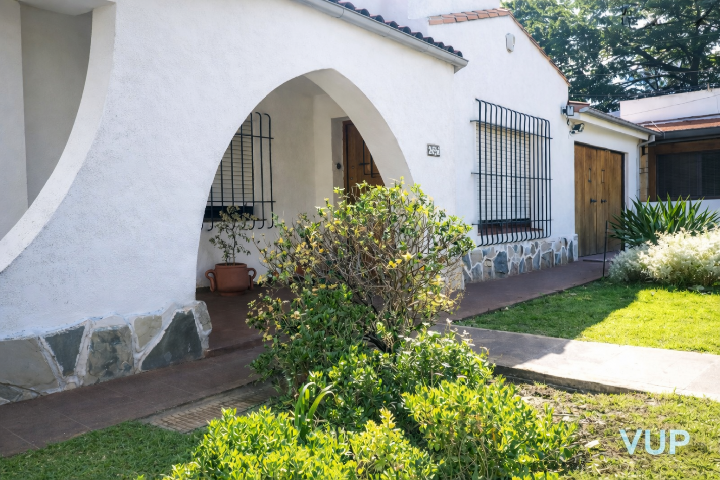 EXCELENTE PROPIEDAD EN VENTA EN SAN ANTONIO DE PADUA ( ZONA EXCLUSIVA Y RESIDENCIAL )