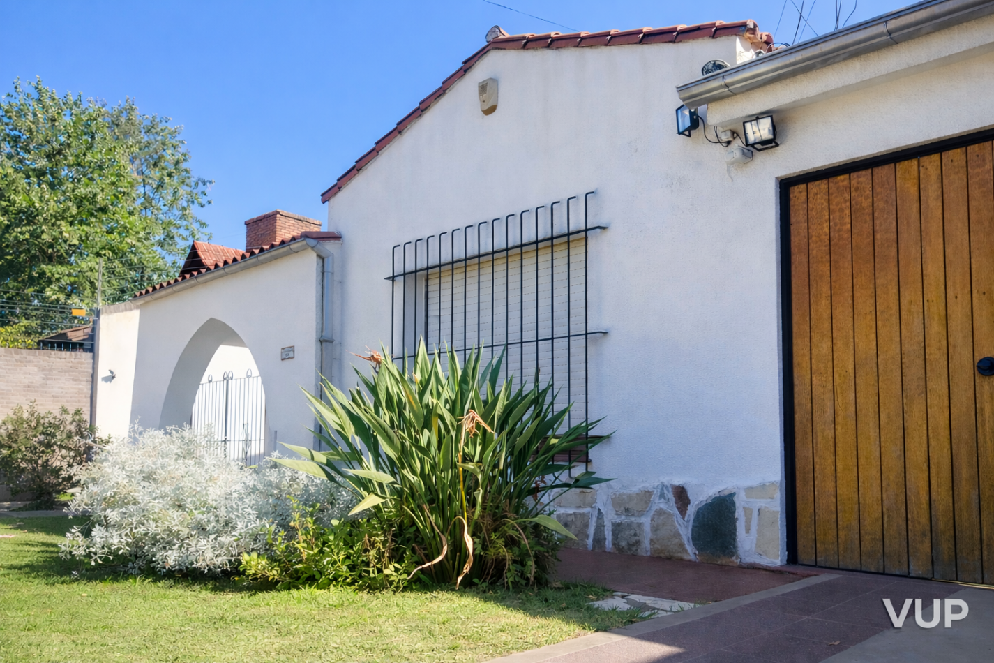 EXCELENTE PROPIEDAD EN VENTA EN SAN ANTONIO DE PADUA ( ZONA EXCLUSIVA Y RESIDENCIAL )